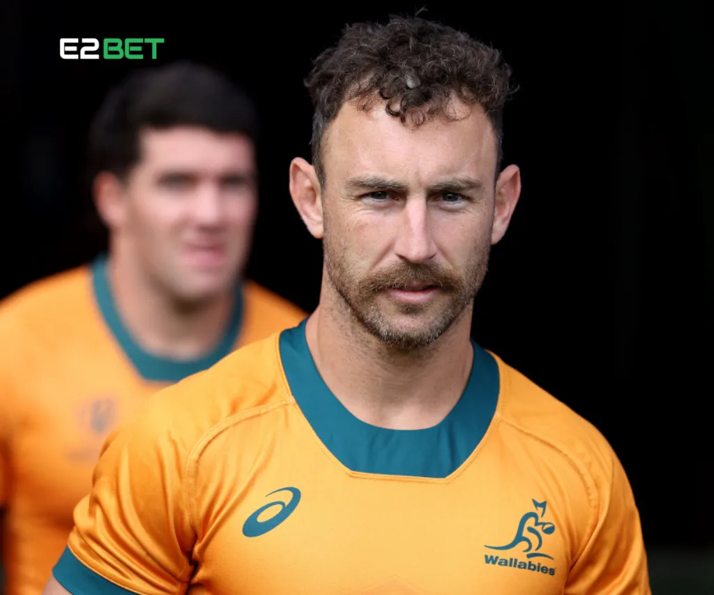 Nic White postpones retirement to help Wallabies now